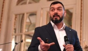 ministro de economía amannuel alvarez agis