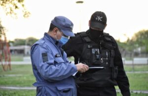 policias