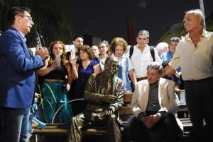 LANDRISCINA ESCULTURA 1