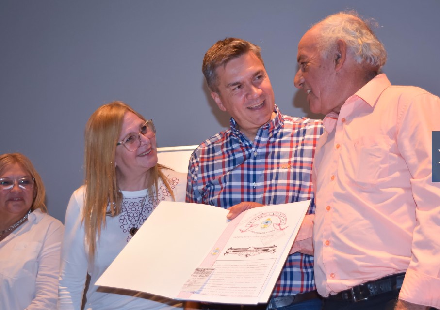 villa berthet entrega títulos