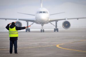 paro-de-controladores-aereos-desde-la-medianoche-DF7CZ7JMA5CGNMNAILA2ERZY6A