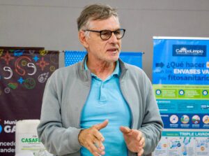 70ce7900-0adb-4442-ac57-aa39693478a8