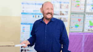 LRMZCVBGFFGLROBGS56SSD7GTE-1