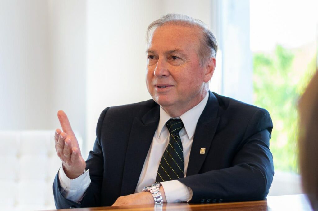 multimedia.normal.936c8a56f86bab25.4361726c6f732d53616c6f6d2d32312d31322d31352d30315f6e6f726d616c2e6a7067