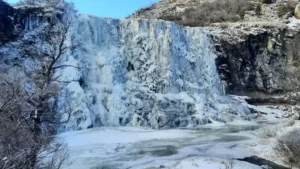 se-congelo-la-cascada-opazo-rio-pico-chubut
