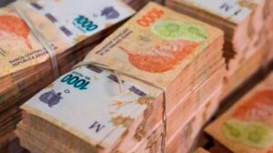 1010x567_pesos-argentinos-476345-120320