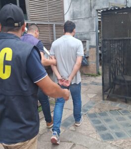 49b426e3-c21c-4254-a6f0-ebd2611fd9af