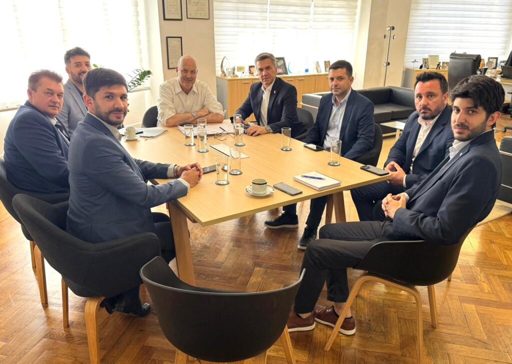 WhatsApp Image 2025-11-17 at 18.06.37