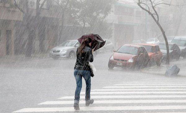 Alerta-naranja-y-amarilla-por-tormentas
