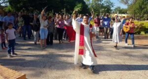 las-parroquias-del-interior-del-chaco-celebraron-el-inicio-de-la-semana-santa-j7AE