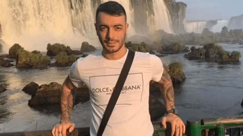 sebastian-marset-foto-redes-socialesel-pais-BVC5HBACGZG5XPEIGKQMX5RLBA