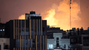 teheran-recibio-una-nueva-ola-de-bombardeos-foto-efe-LJ5RDZGAXZBRTA52AMARCSDISA