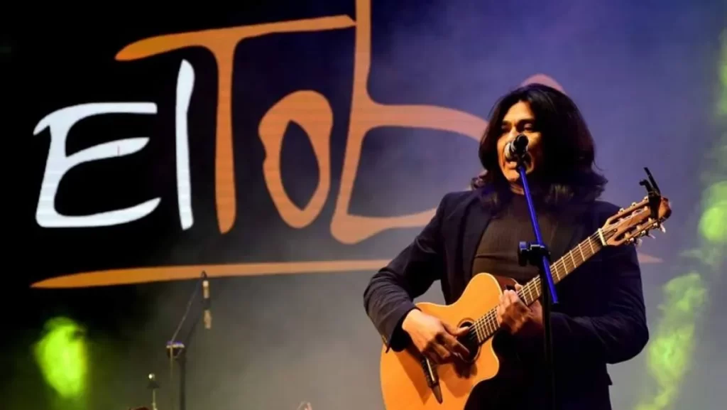 5ccb4d89b5405_1135_639!