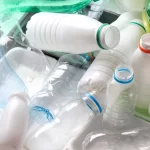 Un grupo de científicos logra convertir residuos plásticos en combustible