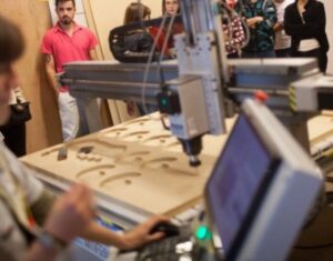 Lic.-en-Diseno-Industrial-UNNE4-696x696-1