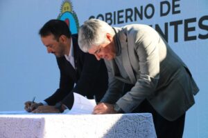 Firma-convenio-UNNE-Gob.-Ctes-Ibera-2026-1024x683