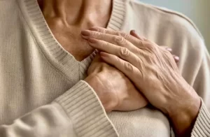 el-riesgo-cardiovascular-la-mujer-es-progresivo-y-acumulativo-lo-largo-la-vida-sanatorio-allende