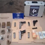 Robo millonario en Colonias Unidas: secuestran armas, municiones y dinero en efectivo
