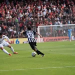 For Ever derrotó a Colón en Santa Fe y salió del fondo de la tabla