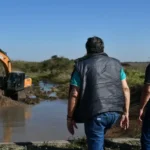 Intensifican la limpieza de canales en Santa Sylvina