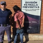 Acosaba a una mujer en la vía pública y fue reducido por vecinos de la zona