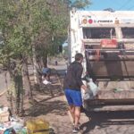 Fontana realizó un operativo especial de recolección de residuos en la avenida 25 de Mayo