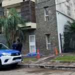 Investigan la muerte de una mujer de 76 años que se habría caído de un segundo piso