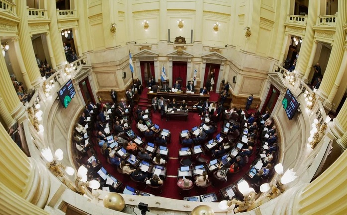 senadores_debate