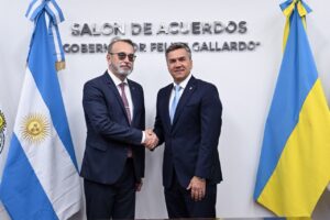 zdero_embajador_ucania1