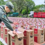 Había declarado trasladar bolsas de almidón, pero descubrieron cigarrillos de contrabando