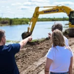 Ante el fenómeno de El Niño, refuerzan las defensas y amplían el lago compensador