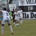 Ya salvado del descenso, For Ever cayó ante Central Norte